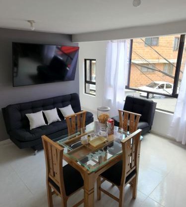 GRANDE y ESCLUSIVO APARTAMENTO