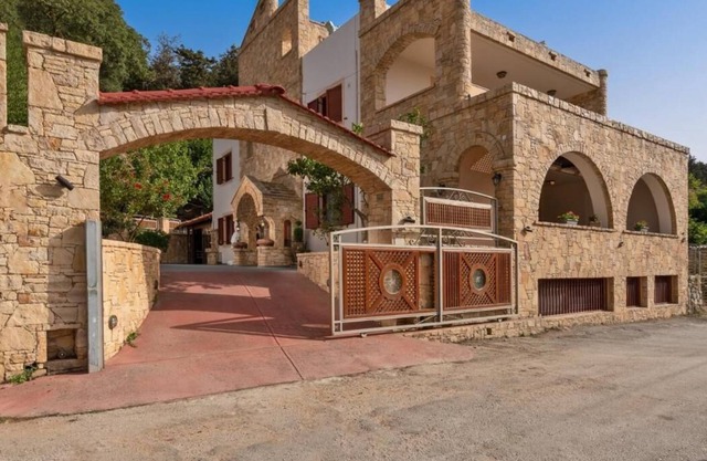 Grandpa΄s House Agia Pelagia Μυξορρουμα