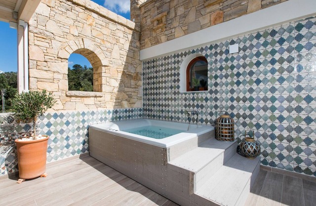 Grandpa's House with Jacuzzi