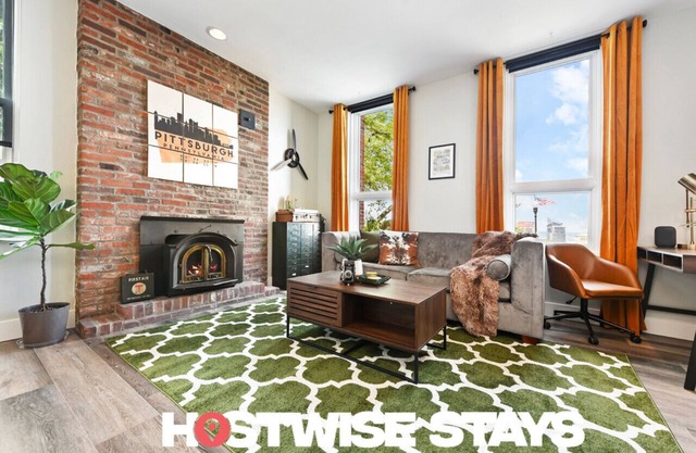 Grandview Ave ★ Great Views ★ Newly Remodeled!