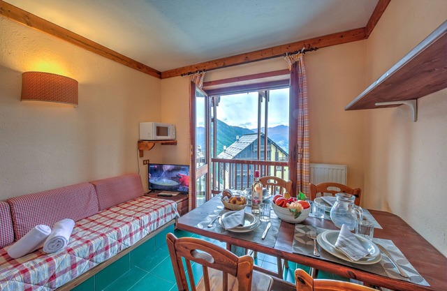 Grange Hike & Ski - 38D Sestriere, Sestriere (Grange Sises), Italy