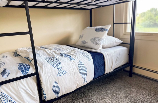 Grass Lake Getaway - Lakefront Duplex Sleeps 8