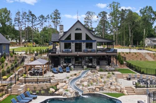 Gray Fox Lodge by AvantStay WATERSLIDE Pool Theater Sleeps 23