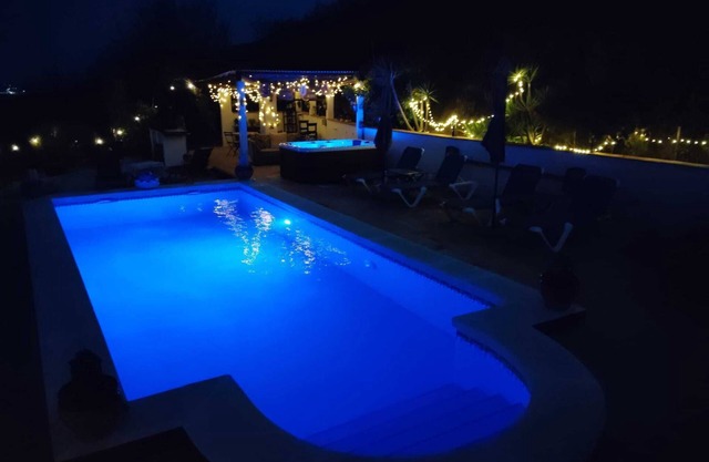Great 1 Bedroom Studio with wonderful views, Swimming Pool and Jacuzzi