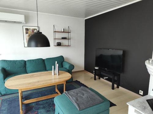 Great apartment by Sjøsanden with sea view