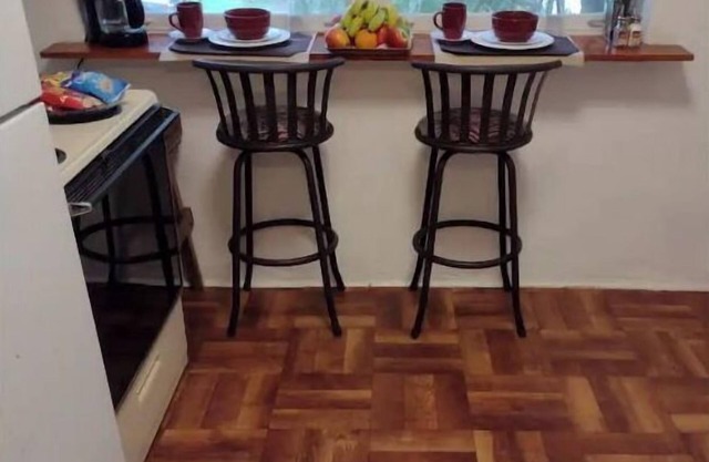 Great apartment minutes from downtown Pittsburgh