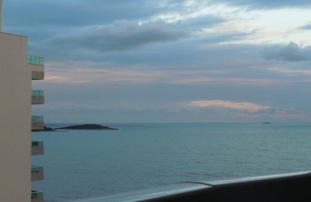 GREAT APARTMENT WITH 3 BEDROOMS 2 SUITES VARANDA WITH VIEW TO THE SEA