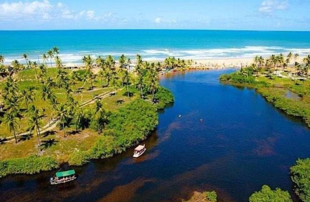 Great beach house between ocean and river