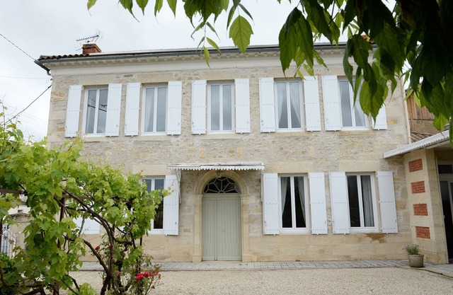 Great character house comfortable with large pool