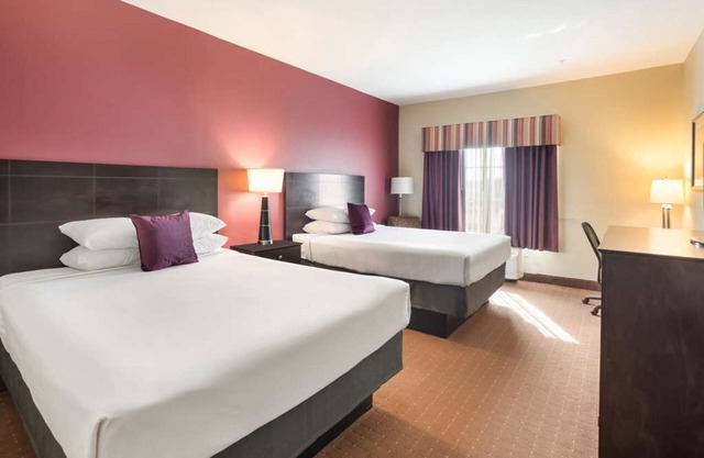 Great Deals at Knights Inn Bunkie! 4 Units, Pool, Free Breakfast, Free Parking!