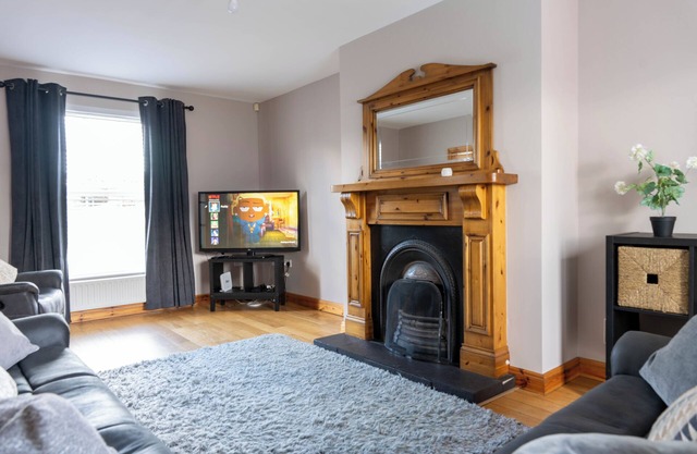 Great detached home in lovely seaside town. Easy driving to main attractions.