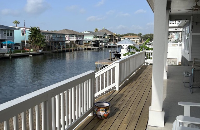 GREAT family home with a great place to sit and relax…canal view!