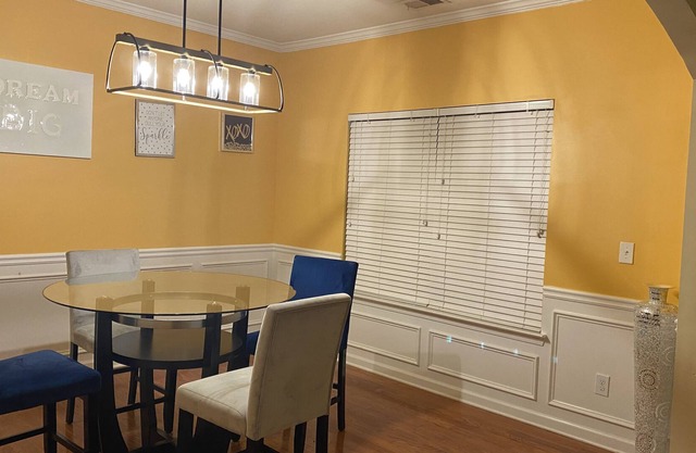 Great Family house w/in 20 minutes from great locations!
