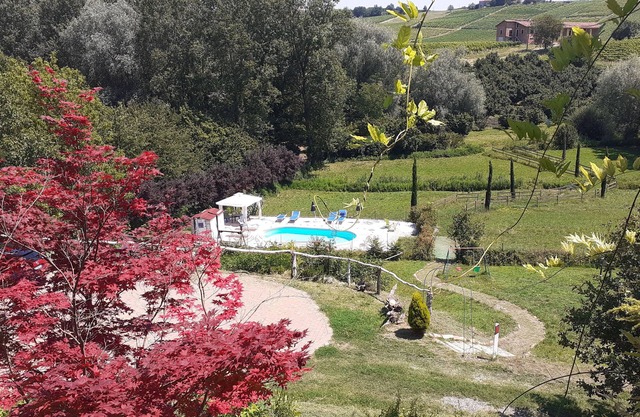 GREAT HOUSE AMONG THE HILLS WITH EXCLUSIVE POOL !!! IN THE HILLS