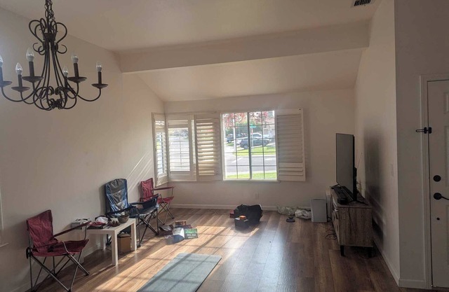 Great house with new fridge washer and dyer big outside yard for dogs and a bbq