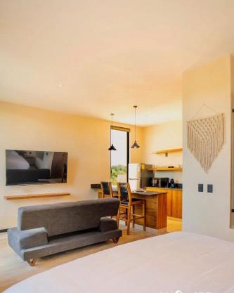 Great Located Studio PH with Private Pool by Waves Management