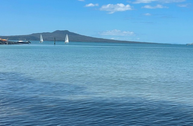 Great location by the Beach on North Shore