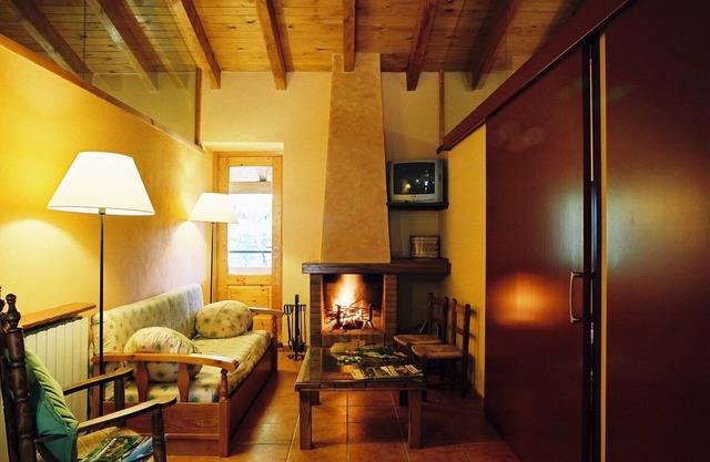Great lodge with quiet terrace , spendid view, full equipped for 4 - 5 people.