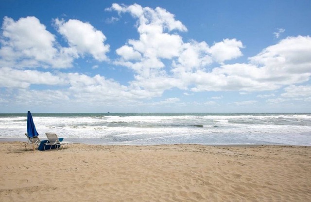 Great ocean view; close to the action; park your car and forget about driving.