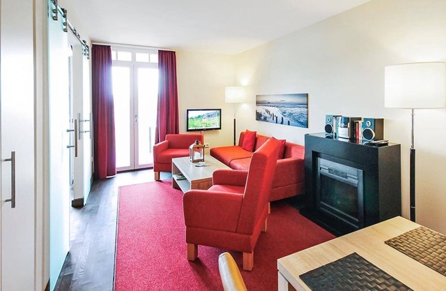 Great, quiet apartment near the beach with sauna and balcony with dike view -
