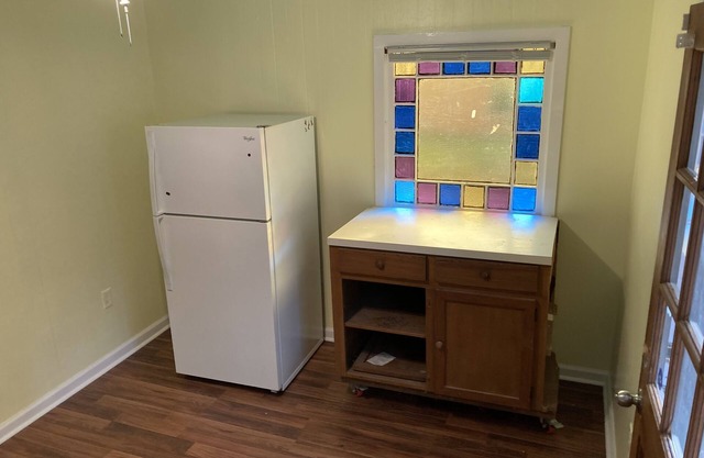 Great quiet place with one bedroom choices of a twin or full size bed.