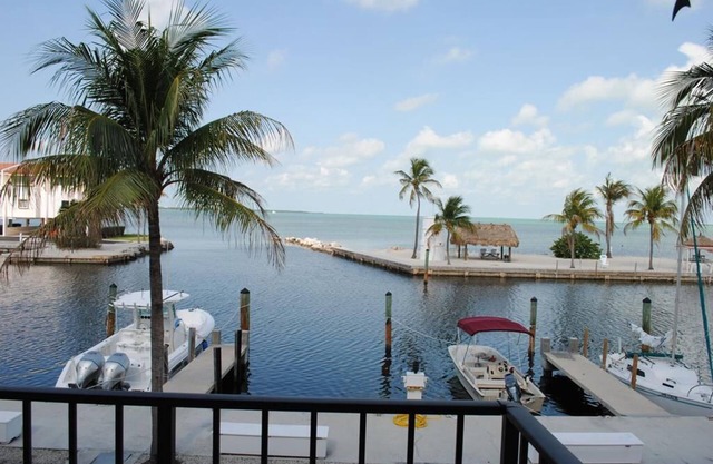 Great Townhome with Basin & Bay Views