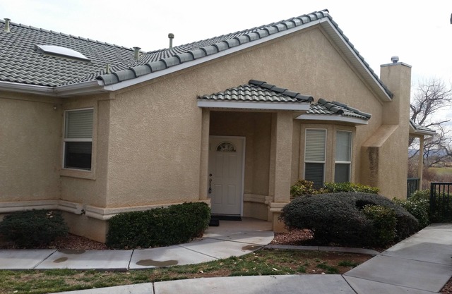 Great twin home with plenty of room for you and your quest.