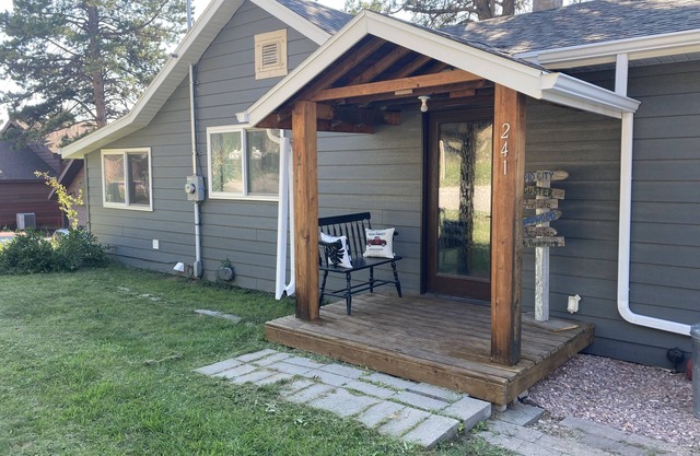 Great value! Great location! Located walking distance to downtown Hill City!