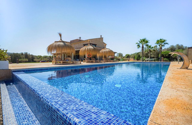 Great Villa with pool, playground, 5km to the beach Es Trenc, Campos, Mallorca