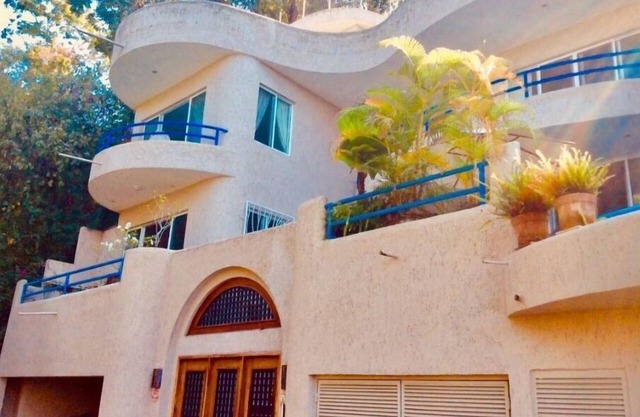 Green Apartment con vista al mar y a las montañas en casa elegante