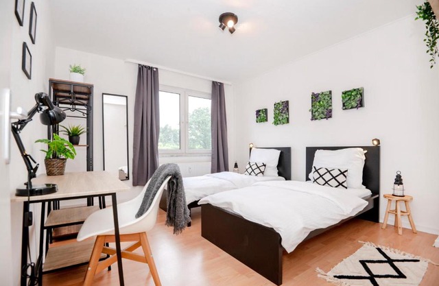 Green Apartment for 4 - Essen, Kitchen, WIFI, Netflix