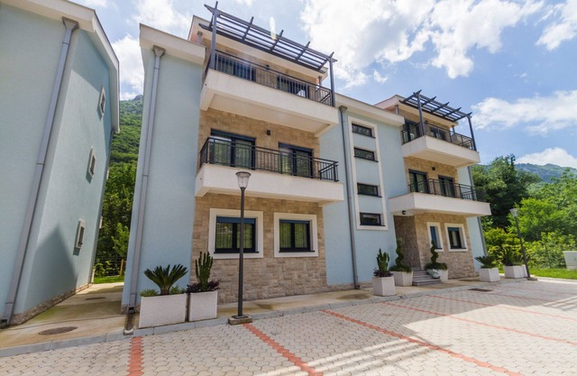 Green Bay Apartments Morinj - Three Bedroom Apartment