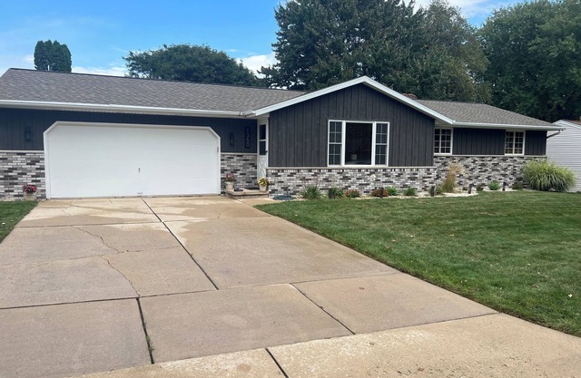 Green Bay retreat just minutes from Lambeau Field