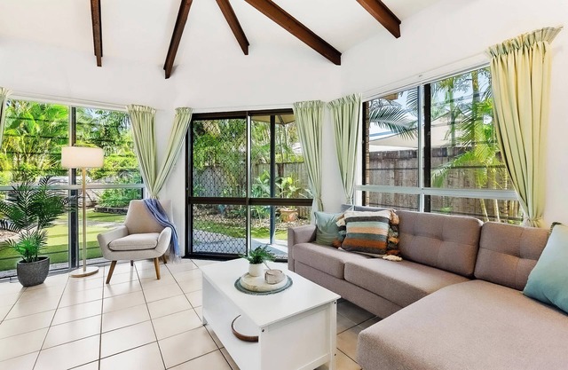 Green Cottage - Pet & Child friendly