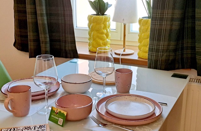 Green Escape vacation apartment in a quiet location ideal for couples near Pückler Park