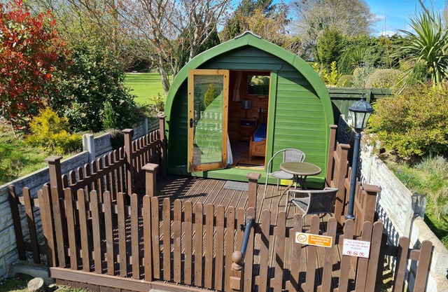 Green Haven Glamping Pod, Wren