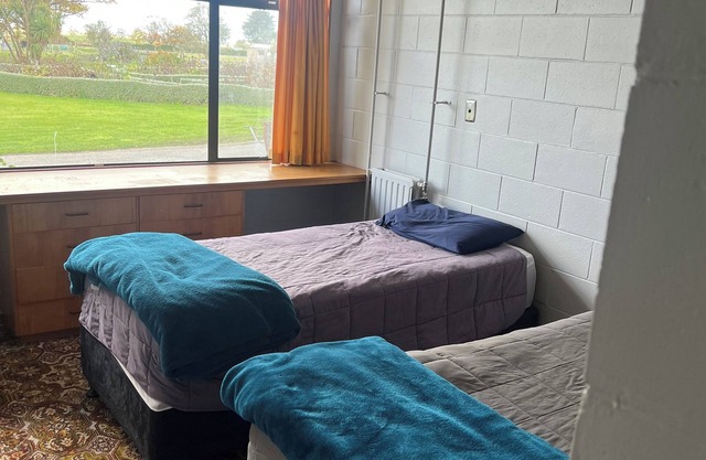 Green Hayes Estate Rentals - R5 Magnolia House in quiet peaceful country setting