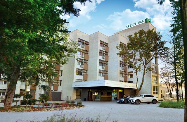 Green Hill Hotel