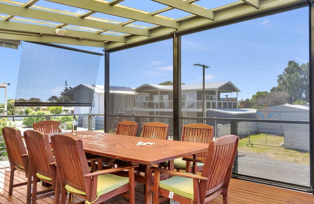 Green Reef Beach House ~ Aldinga Beach - Fantastic Entertainer with Large Balcony and Sea Views