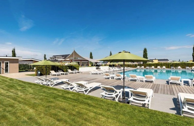 Green Resort Mooi Bemelen by Interhome