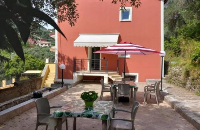 GREEN SEA RELAX - in the hills of the city and in the vicinity of the 5 Terre