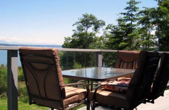 Greenbank Getaway - Sunlit 2 Bedroom Retreat