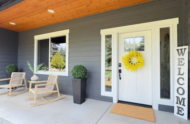 Greene Acre Getaway A/C Sleeps 8!