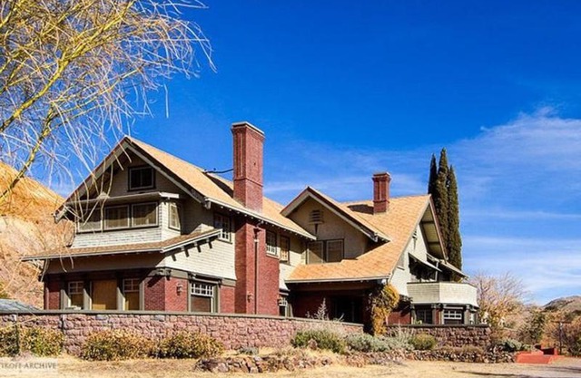 Greenway Manor