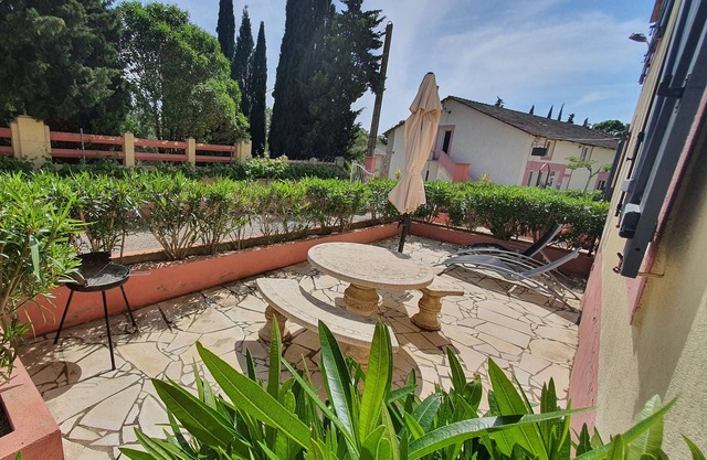 Grenache cottage for 4 people in the heart of the vineyard
