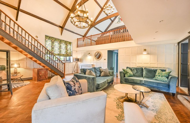 Grenville House. Private hot tub close to Bude - book now for 2024!