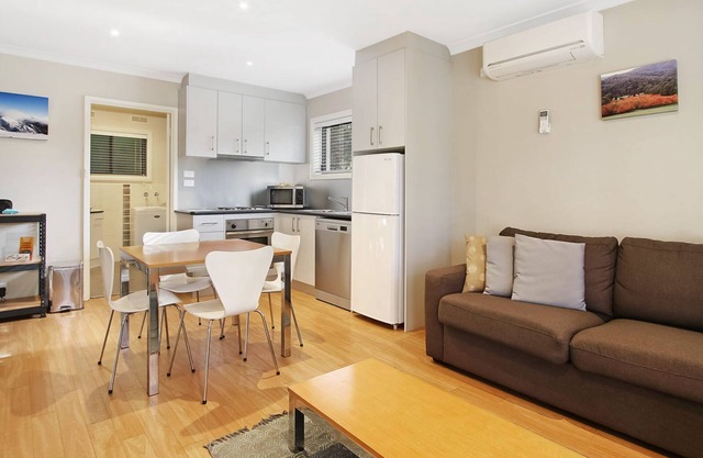 Grevillea Gardens Unit 8