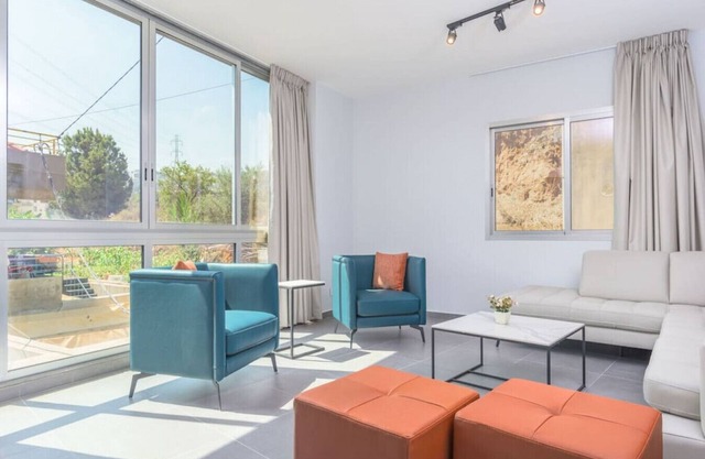 Grey 205: Modern 2-Bedroom Apartment in Awkar