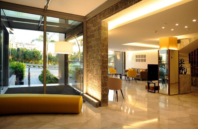 Grey Apartment Lebanon by Grey pearls