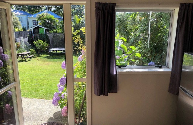 Grey Lynn Studio w. Sauna - Central to Park, Supermarket, Cafe's and Bar's